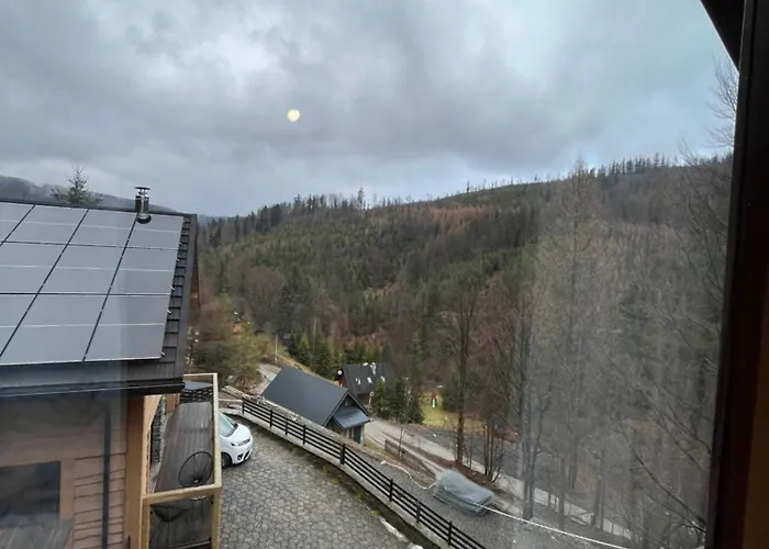 Malinowy W Szczyrku シャレー *